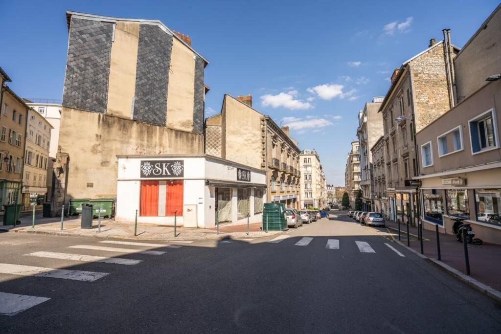La Veilleuse - Appartement Au Coeur Du Centre Ville Λιμόζ Εξωτερικό φωτογραφία
